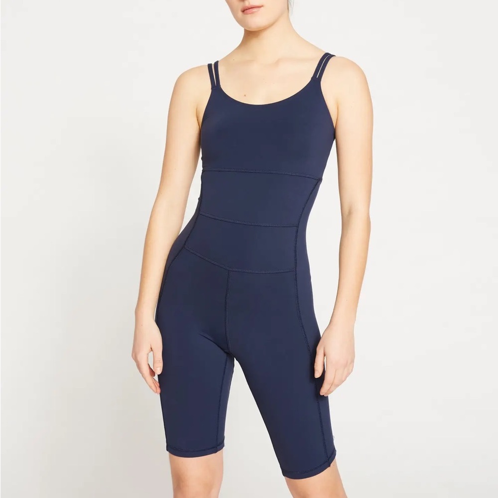 Universal Standard - Bodyshort Size 18-20